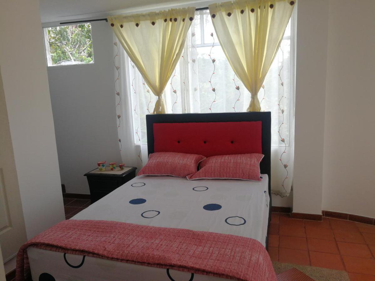 Hotel Campestre La Fuente - Piscina 莫尼基拉 外观 照片