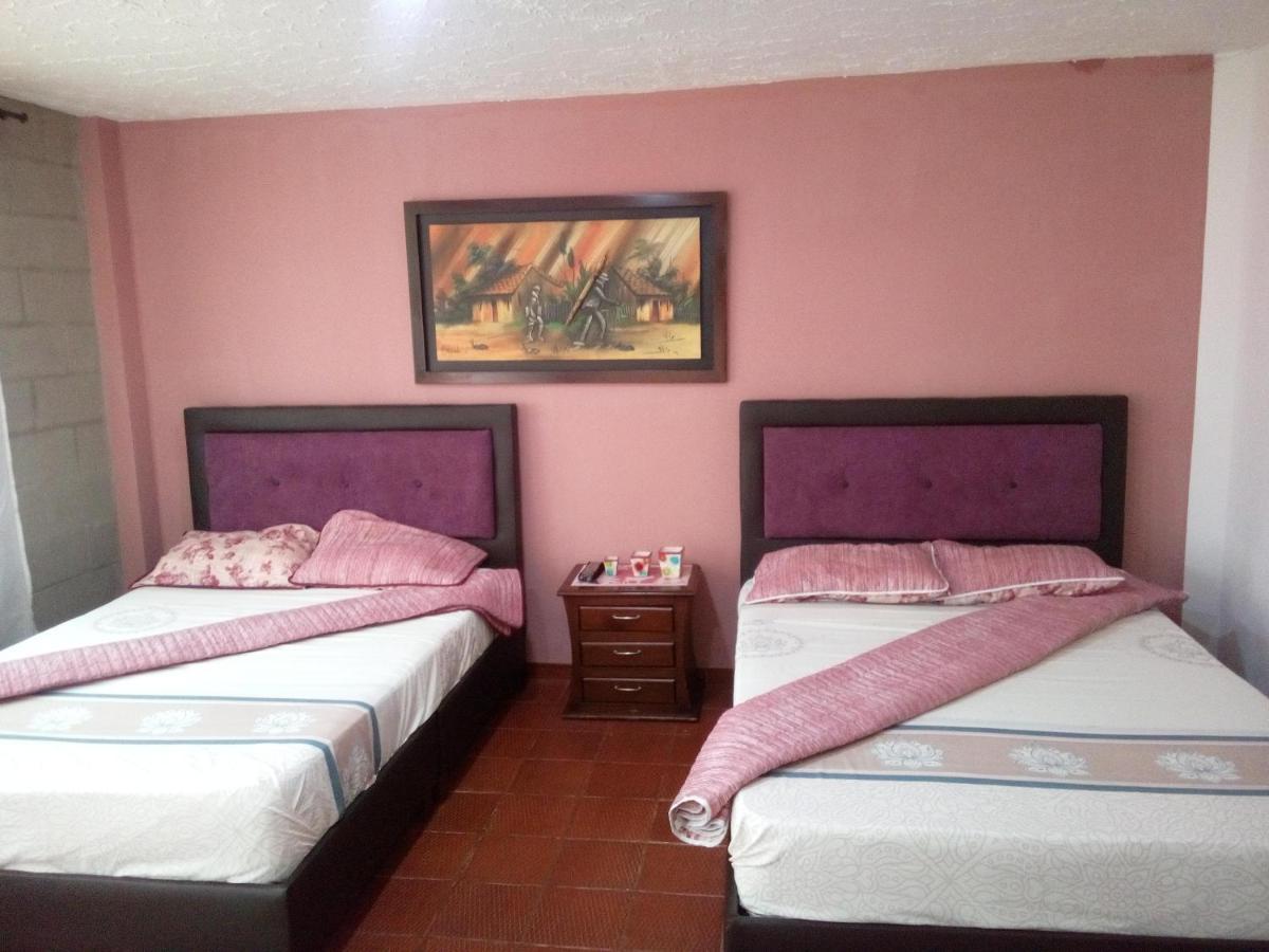 Hotel Campestre La Fuente - Piscina 莫尼基拉 外观 照片
