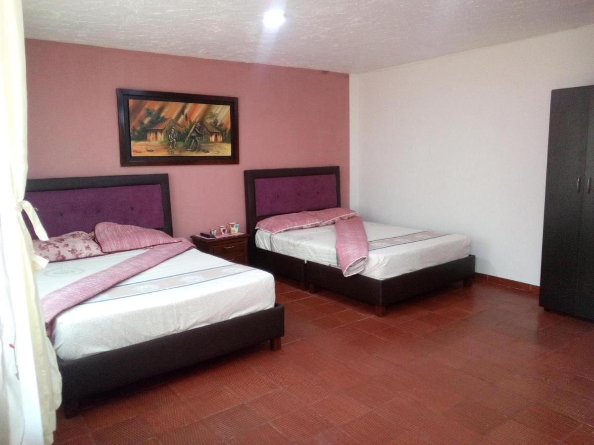 Hotel Campestre La Fuente - Piscina 莫尼基拉 外观 照片