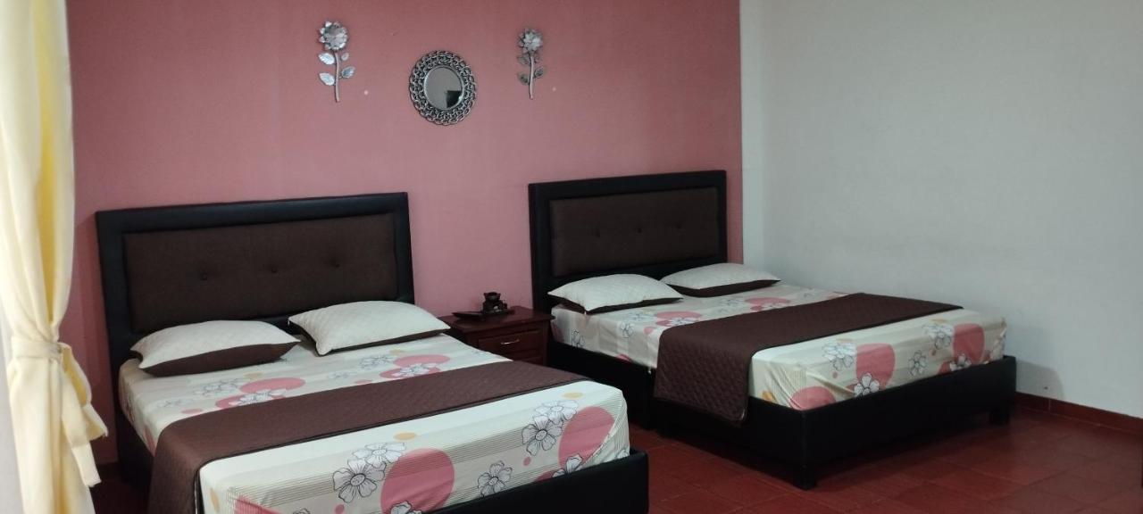 Hotel Campestre La Fuente - Piscina 莫尼基拉 外观 照片