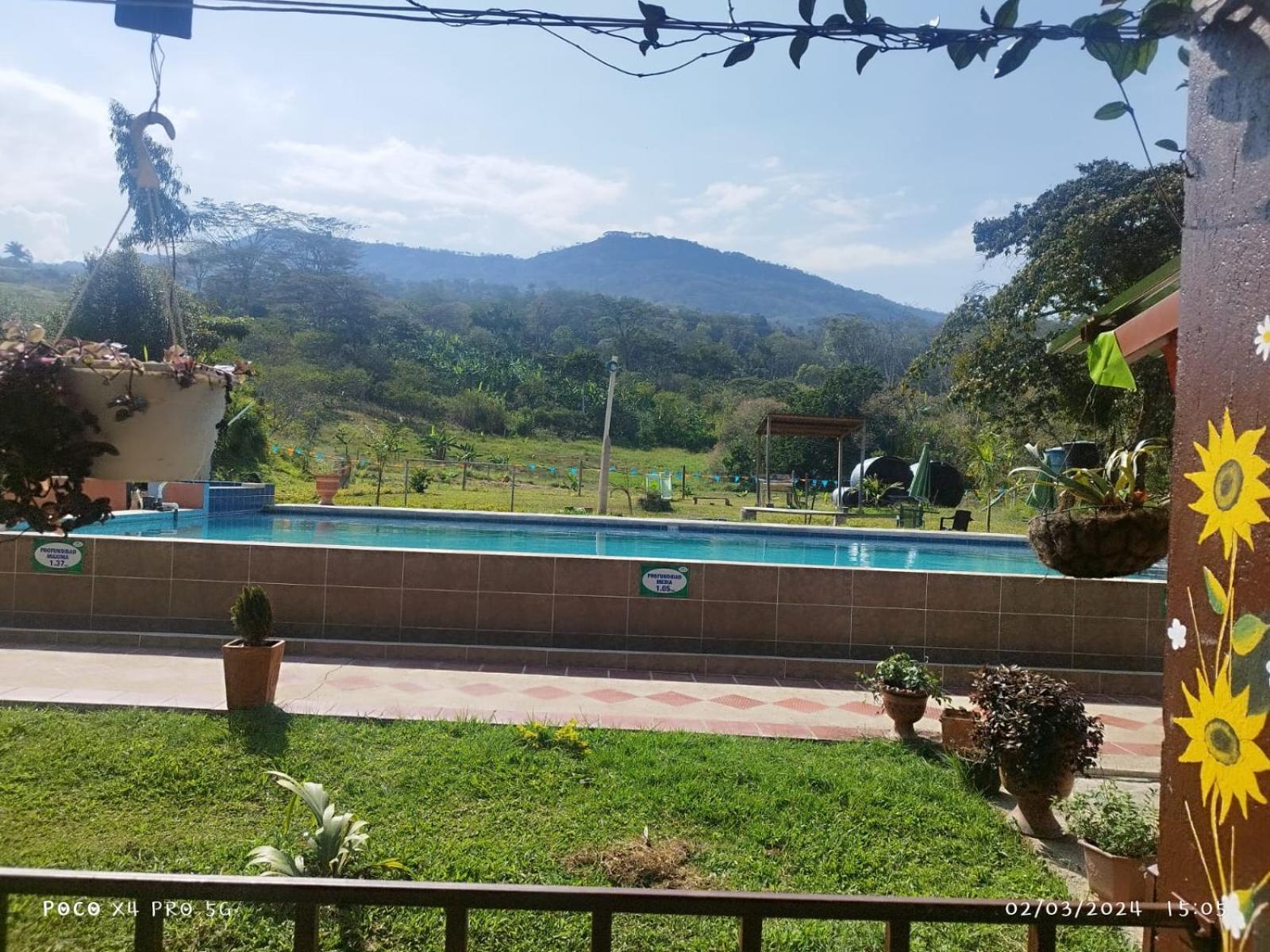 Hotel Campestre La Fuente - Piscina 莫尼基拉 外观 照片