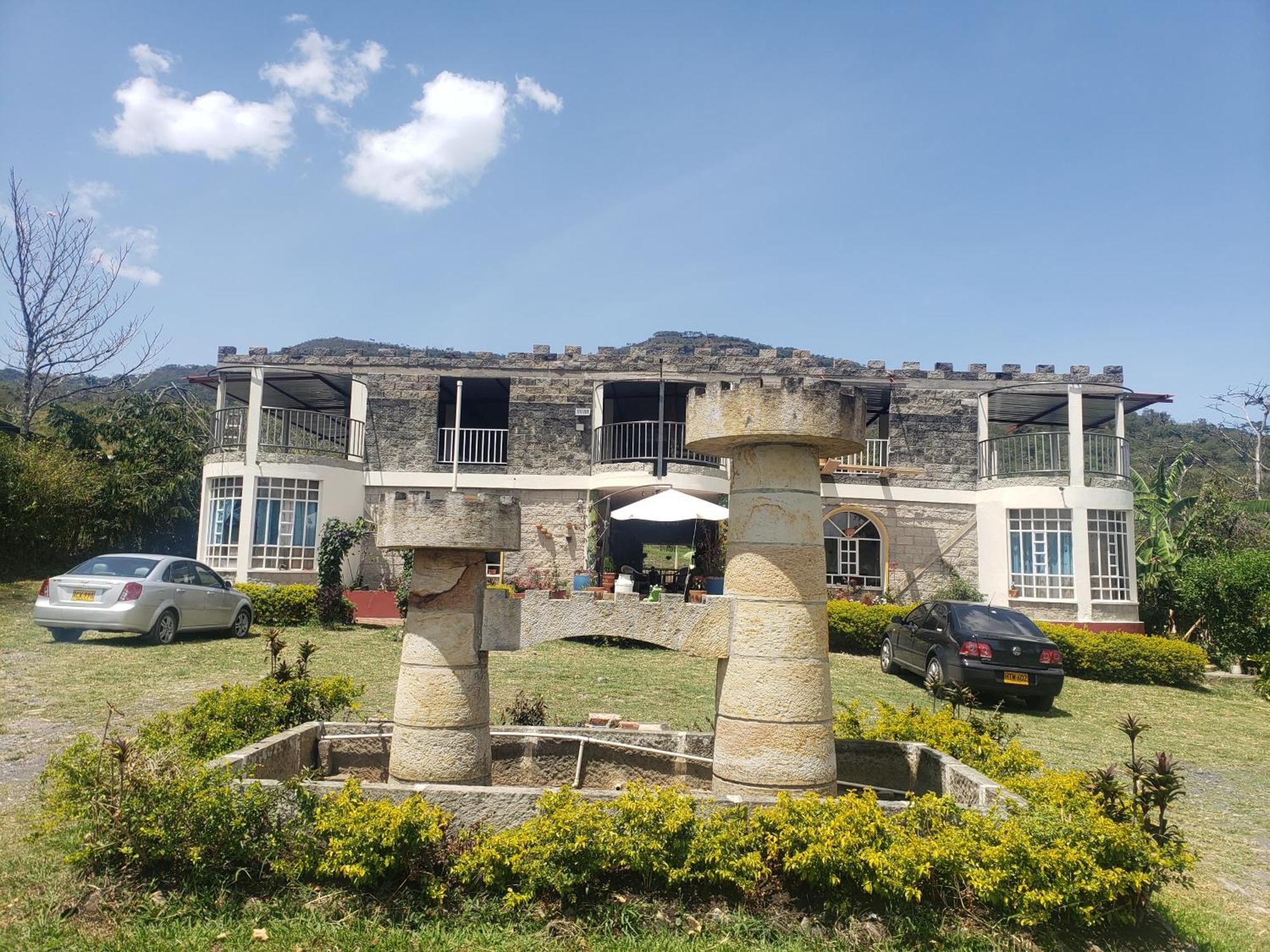 Hotel Campestre La Fuente - Piscina 莫尼基拉 外观 照片